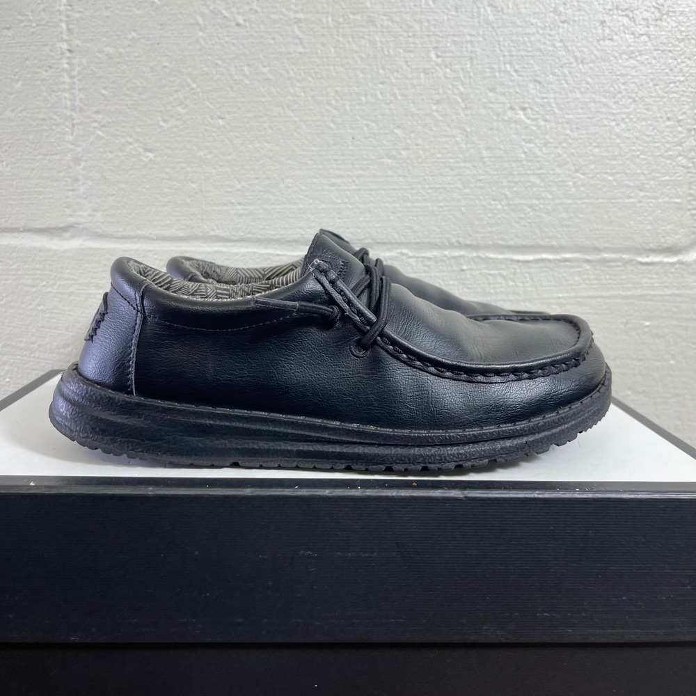 Hey Dude Wally Youth Mono Leather Youth Size US 6Y/38 EU